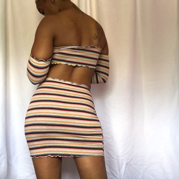 Two piece - Picture 2 of 4